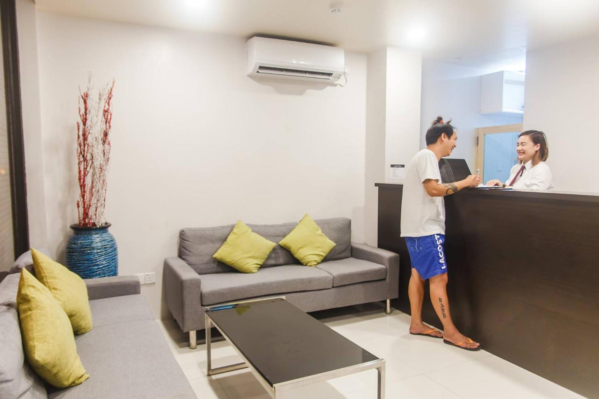 Club Blu Hotel Male Bagian luar foto
